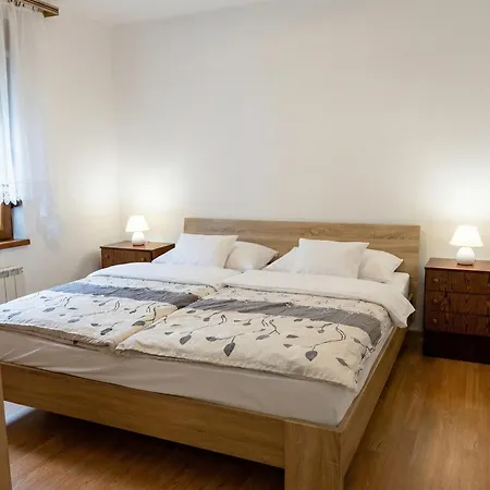 Apartma Pr Fejtne *